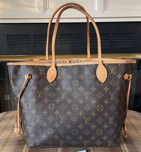 bolso neverfull louis vuitton original|Louis Vuitton drawstrings.